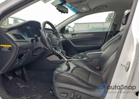 2015 Hyundai Sonata Sport z USA, uszkodzony, nr VIN 5NPE34AF1FH077009